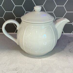 White Embossed Teapot with Lid